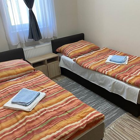 Appartement Aba-Boebe Vendeghaz à Zalaszentivan Extérieur photo
